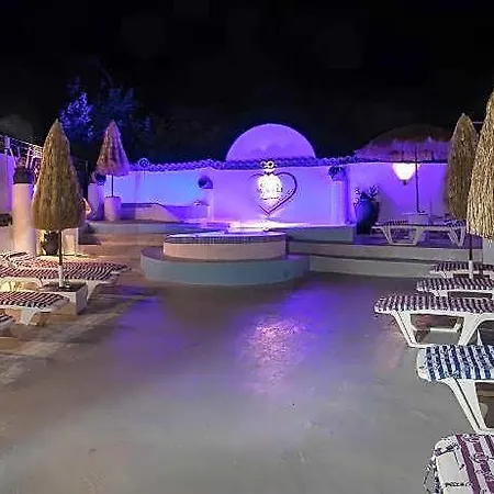 Ladikos Garden 호텔